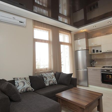 Apartment With Summer Terrace Batumi Phòng bức ảnh