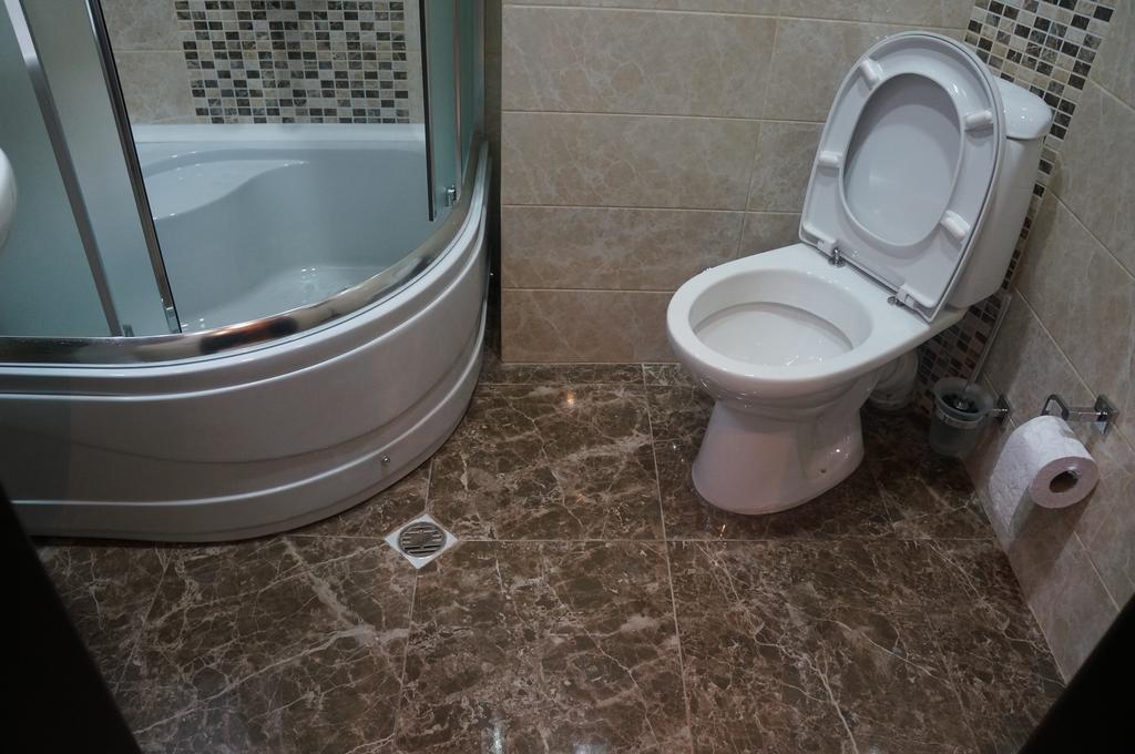 Apartment With Summer Terrace Batumi Phòng bức ảnh