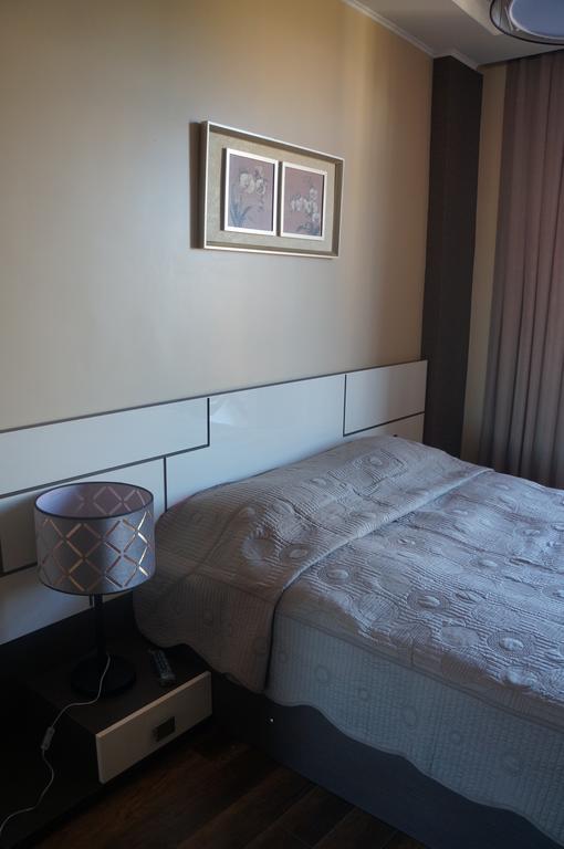 Apartment With Summer Terrace Batumi Phòng bức ảnh