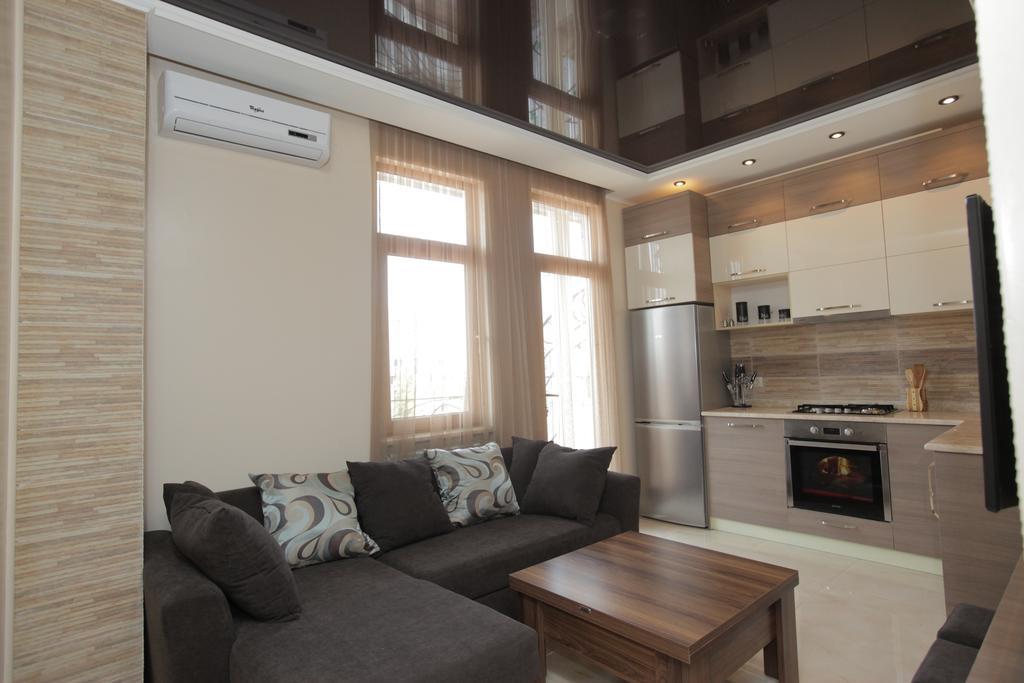Apartment With Summer Terrace Batumi Phòng bức ảnh