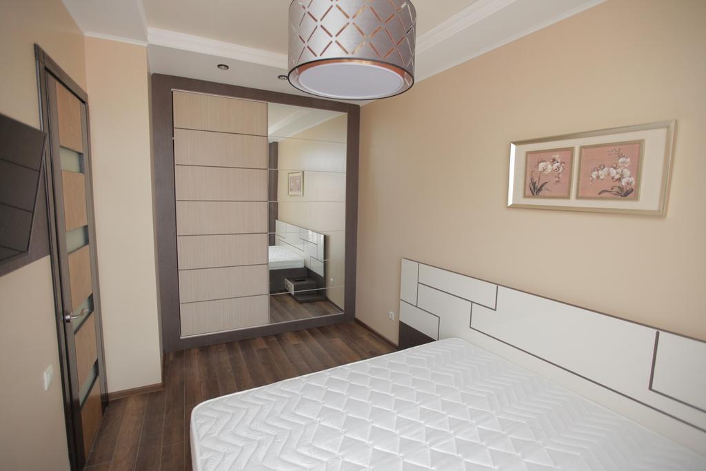 Apartment With Summer Terrace Batumi Phòng bức ảnh