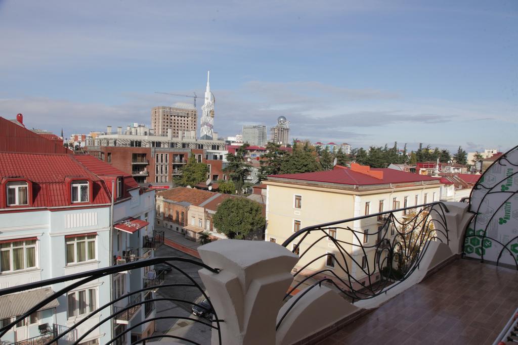Apartment With Summer Terrace Batumi Phòng bức ảnh