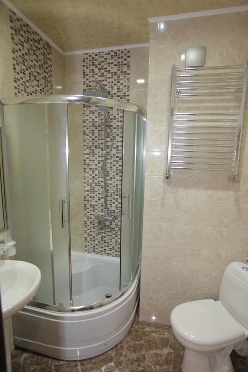 Apartment With Summer Terrace Batumi Phòng bức ảnh